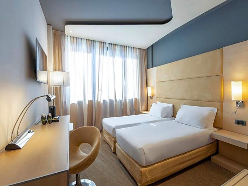 Best Western Plus Hotel Expo image