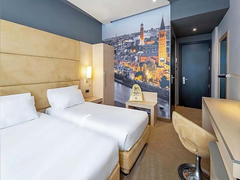 Best Western Plus Hotel Expo image