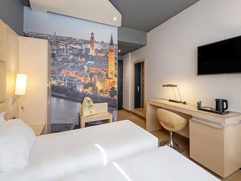 Best Western Plus Hotel Expo image
