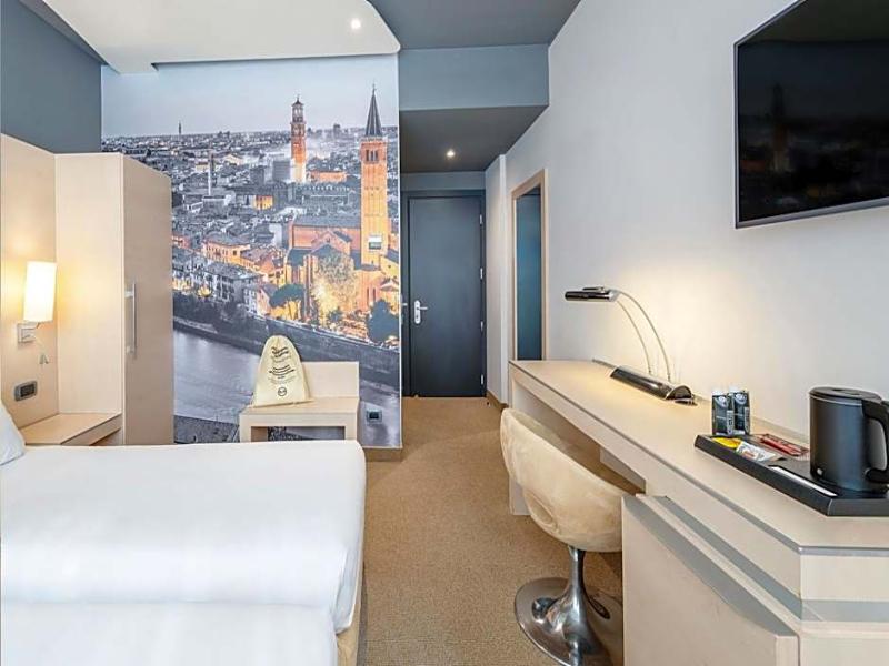 Best Western Plus Hotel Expo image