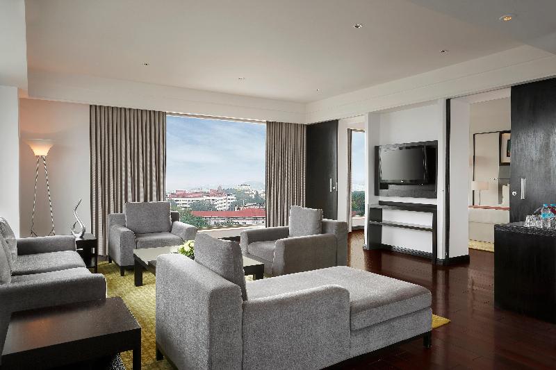 Crowne Plaza Pune City Centre image