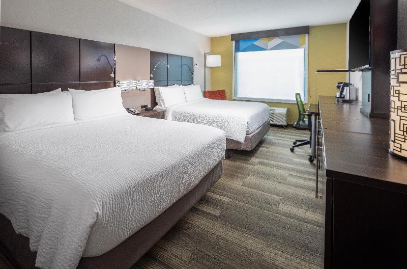 Holiday Inn Express Convention Center/Cruise Port image