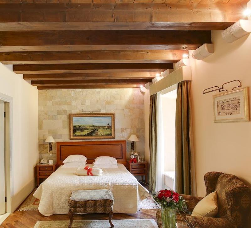 Bed room