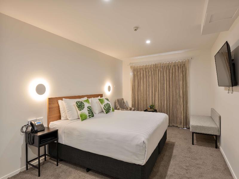 Best Western Newmarket Inn & Suites image