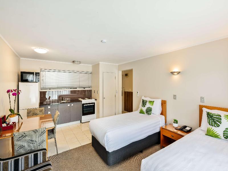 Best Western Newmarket Inn & Suites image