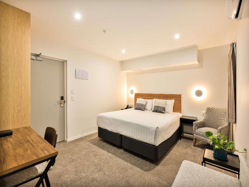 Best Western Newmarket Inn & Suites image