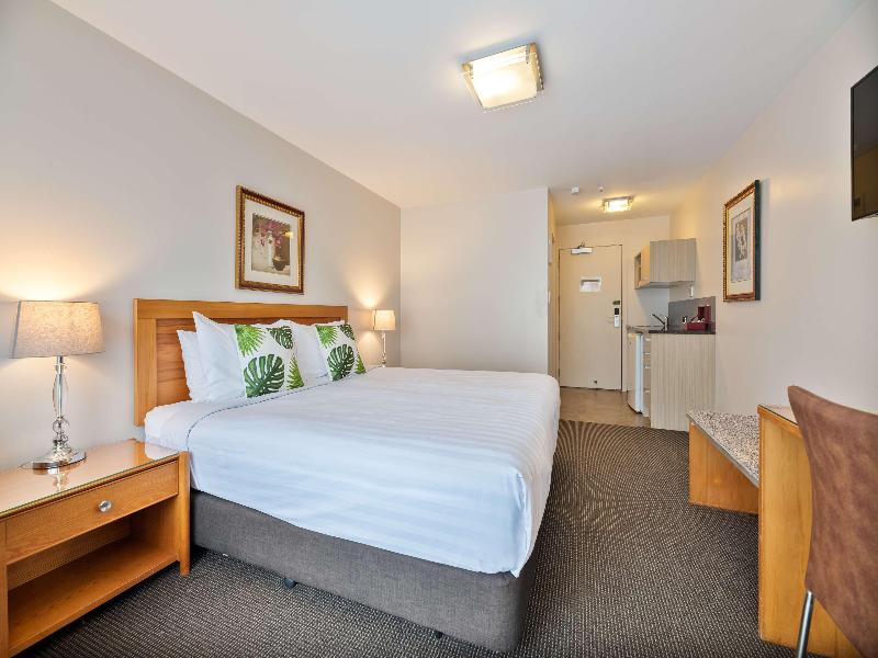 Best Western Newmarket Inn & Suites image