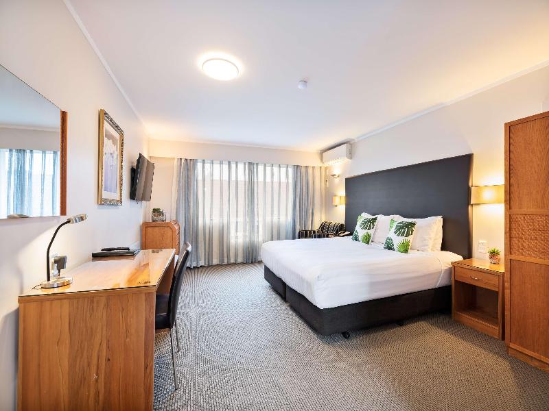 Best Western Newmarket Inn & Suites image
