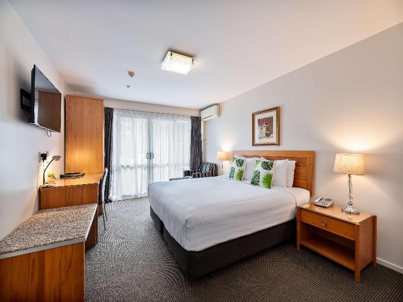 Best Western Newmarket Inn & Suites image