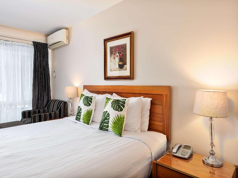 Best Western Newmarket Inn & Suites image