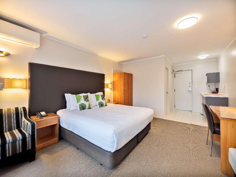 Best Western Newmarket Inn & Suites image