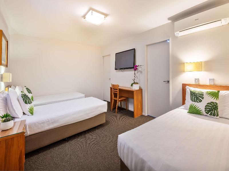 Best Western Newmarket Inn & Suites image