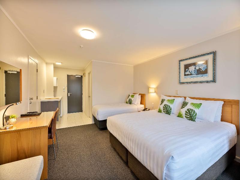 Best Western Newmarket Inn & Suites image