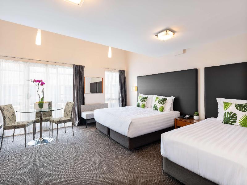 Best Western Newmarket Inn & Suites image