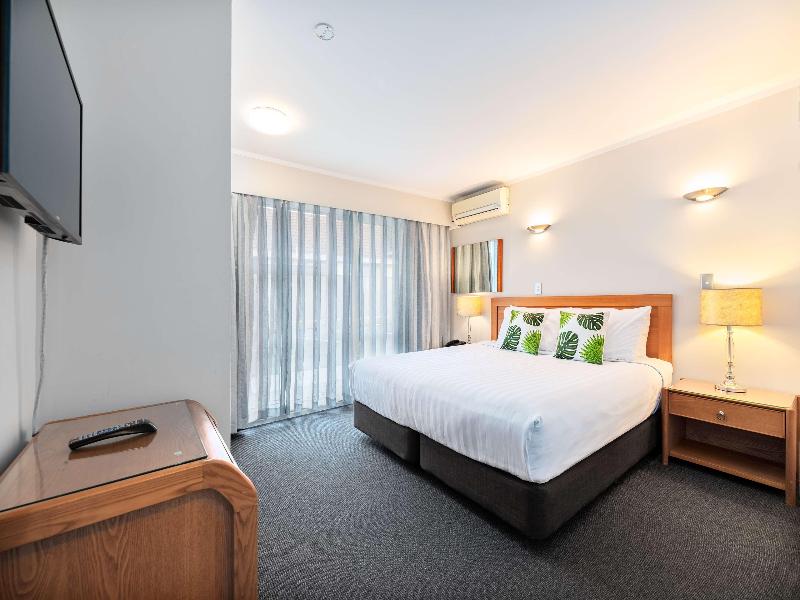Best Western Newmarket Inn & Suites image