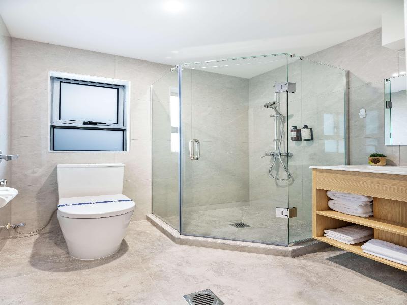 Best Western Newmarket Inn & Suites image