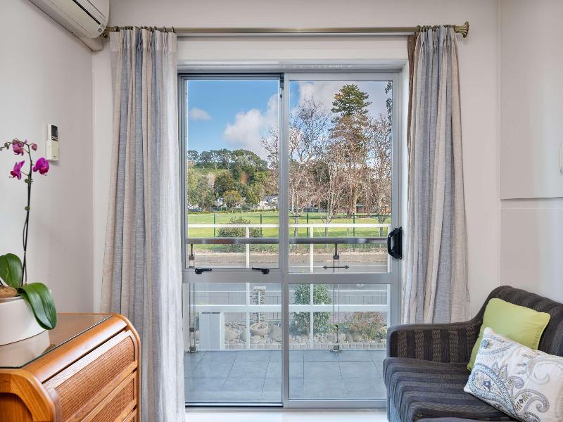 Best Western Newmarket Inn & Suites image