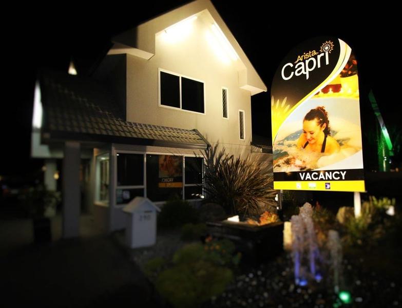 Arista Capri Motel