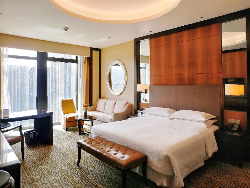 Superior Room, 1 King Bed, City View