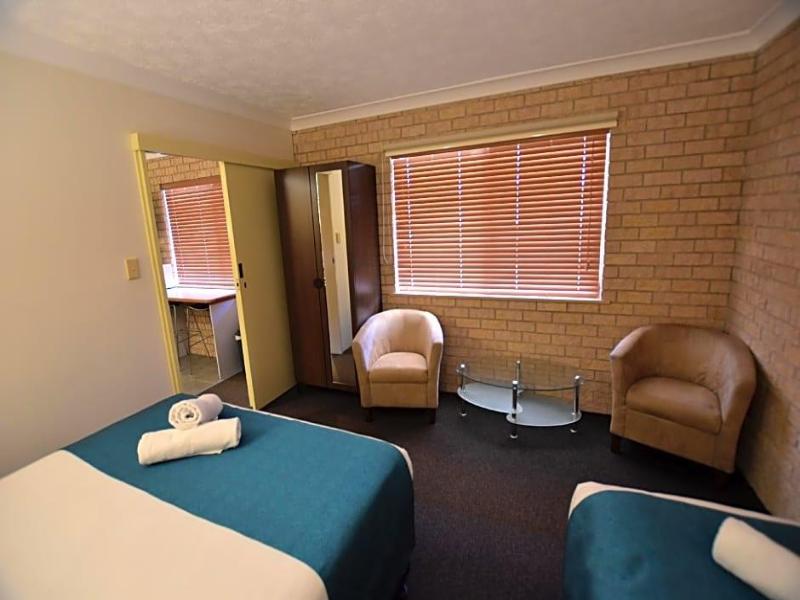 Best Western Kennedy Drive Airport Motel image