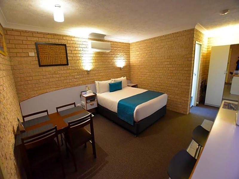 Best Western Kennedy Drive Airport Motel image