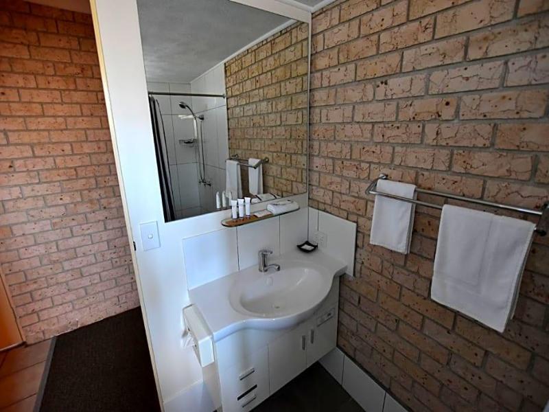 Best Western Kennedy Drive Airport Motel image