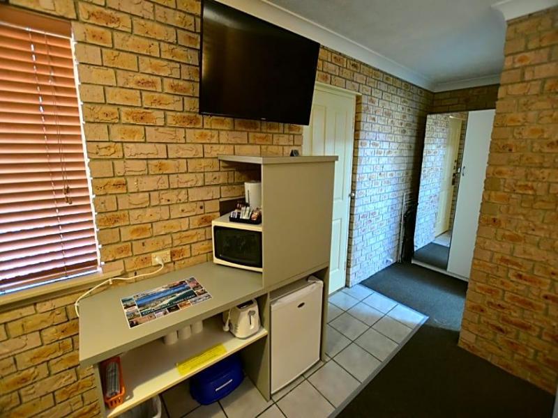 Best Western Kennedy Drive Airport Motel image