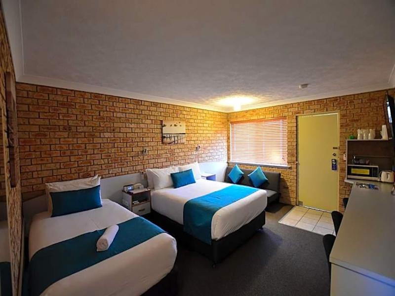 Best Western Kennedy Drive Airport Motel image