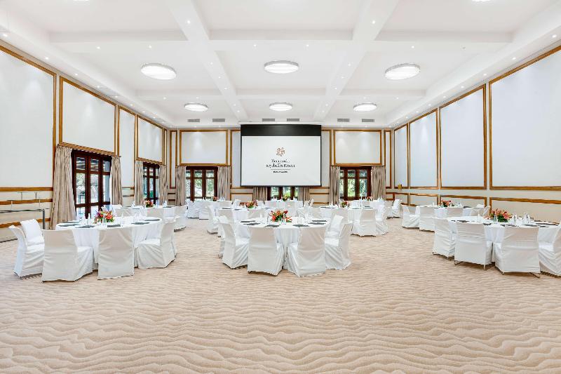 Stay in style at Kempinski Seychelles Resort