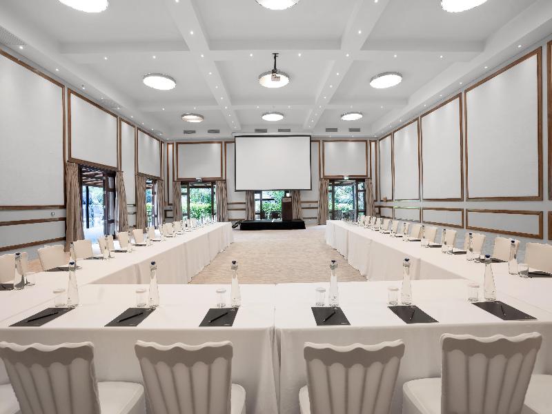 Stay in style at Kempinski Seychelles Resort
