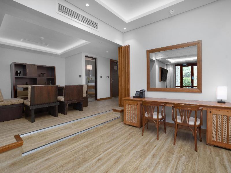 Stay in style at Kempinski Seychelles Resort