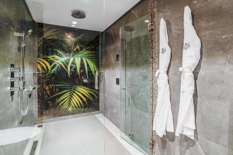 Stay in style at Kempinski Seychelles Resort