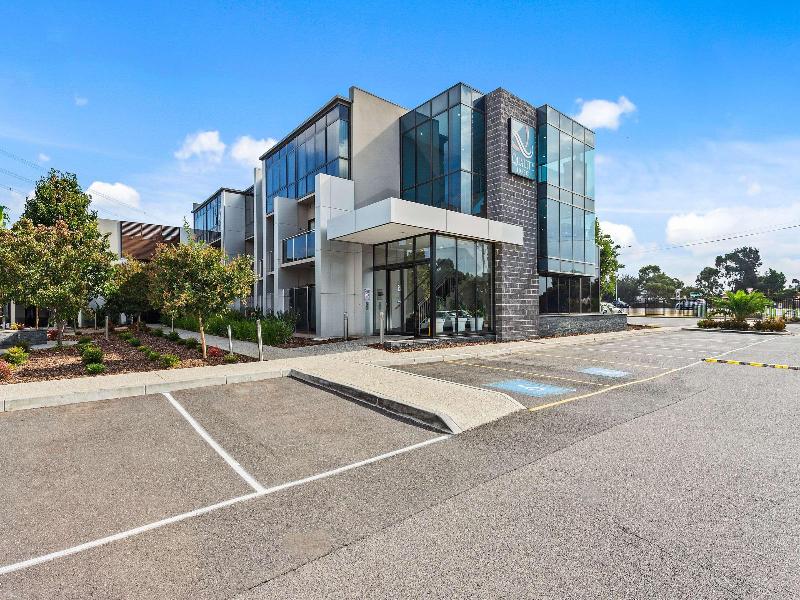 Quality Hotel Taylors Lakes image