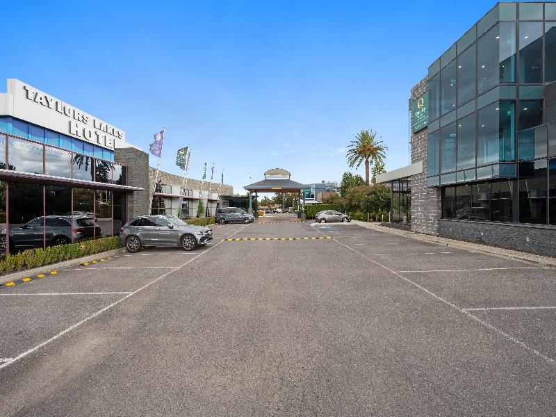 Quality Hotel Taylors Lakes image
