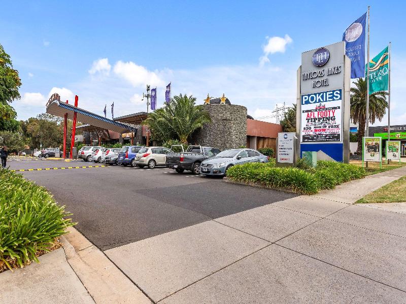 Quality Hotel Taylors Lakes image