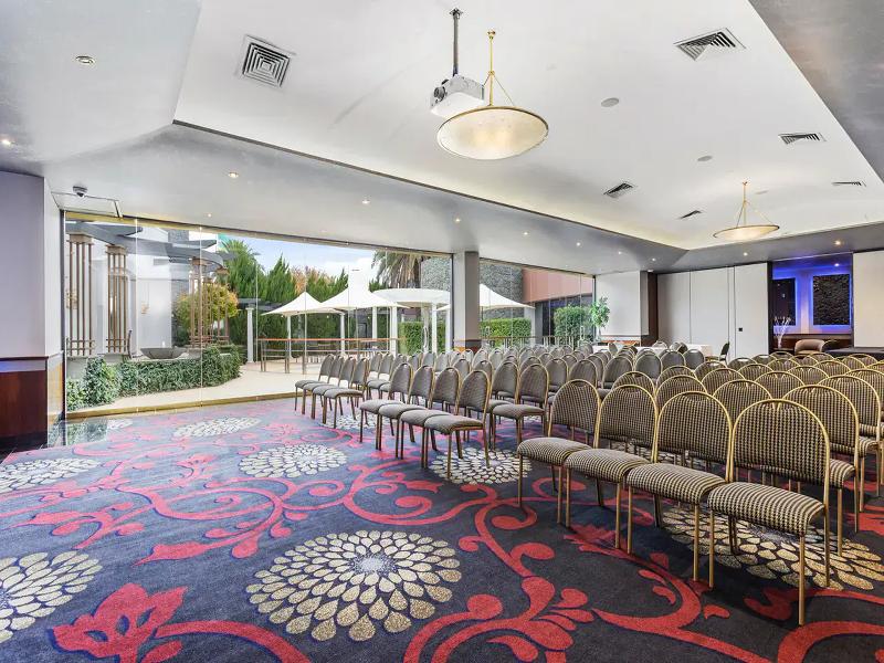 Quality Hotel Taylors Lakes image