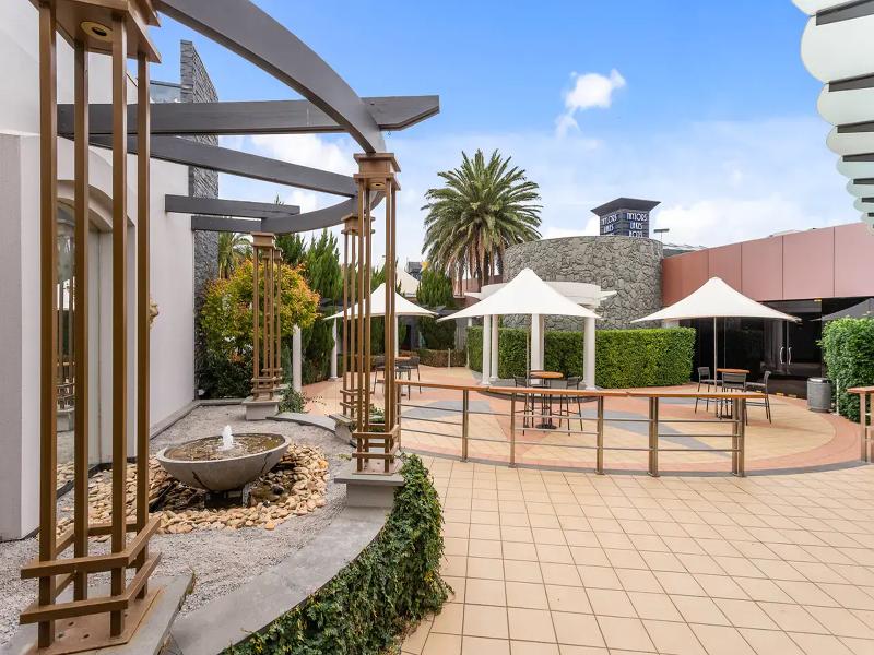 Quality Hotel Taylors Lakes image