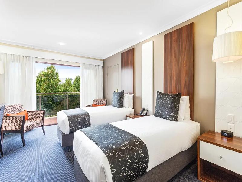 Quality Hotel Taylors Lakes image