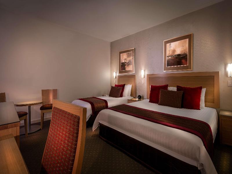 Best Western Plus Travel Inn Hotel image