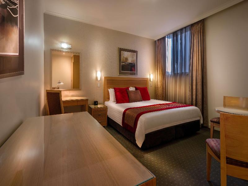 Best Western Plus Travel Inn Hotel image