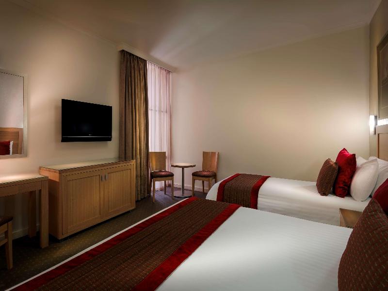 Best Western Plus Travel Inn Hotel image