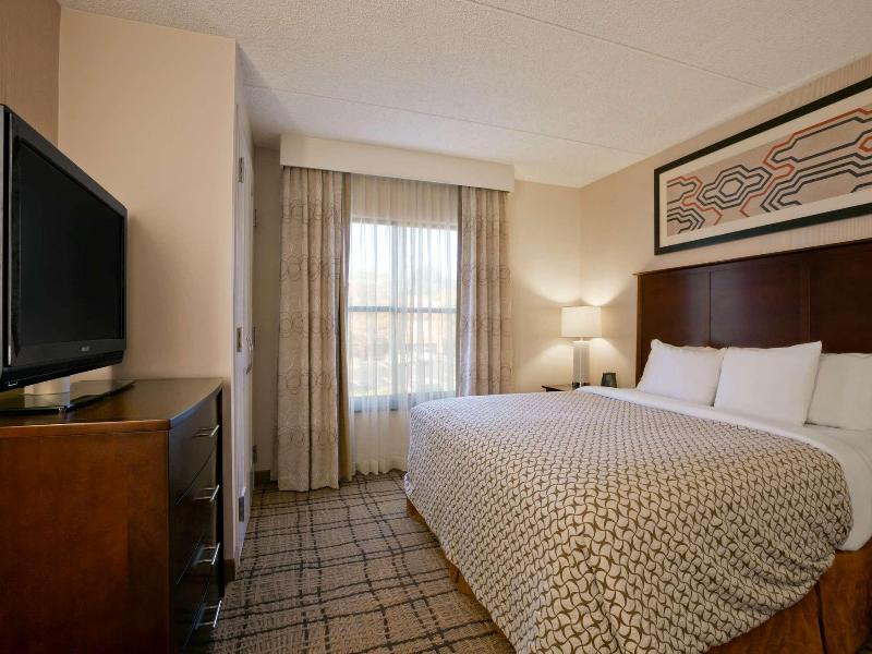Embassy Suites by Hilton Cleveland Beachwood image