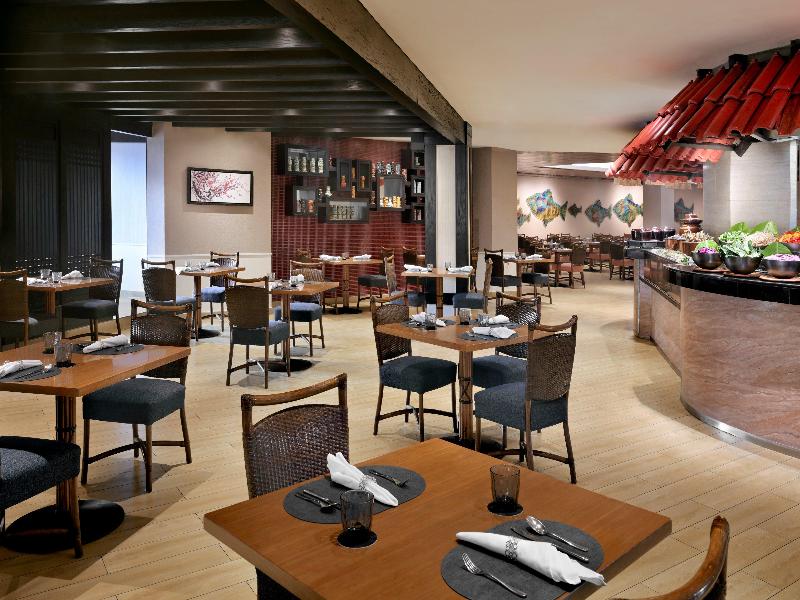 Crowne Plaza Deira image