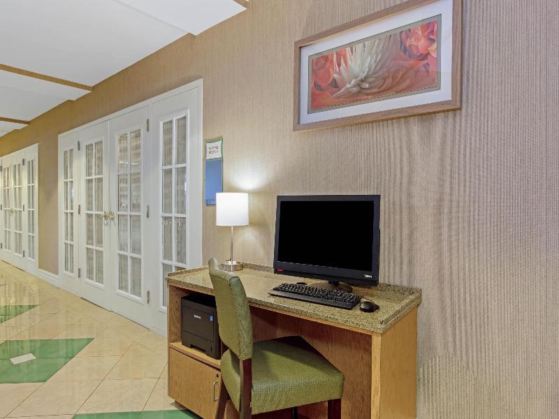 La Quinta Inn and Suites Orlando Convention Center image