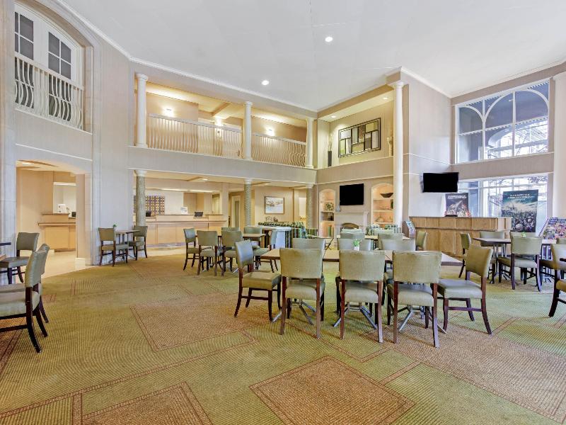 La Quinta Inn and Suites Orlando Convention Center image