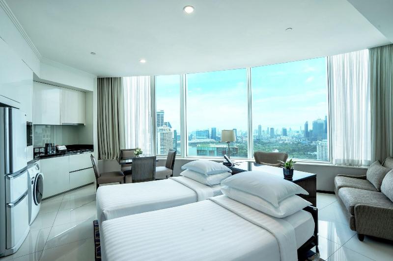 Grande Centre Point Hotel Terminal 21 image