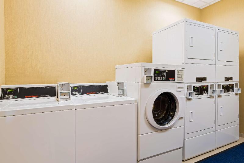 Hilton Garden Inn Waldorf image