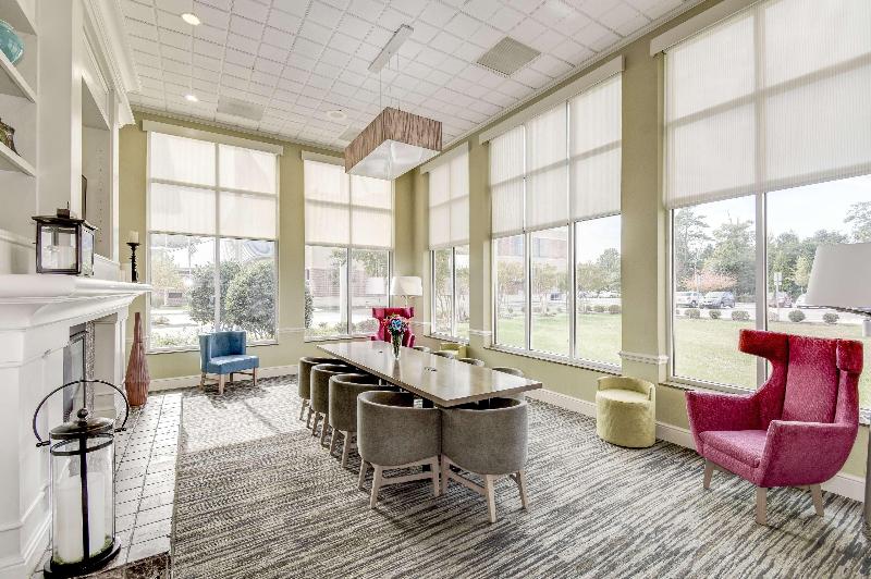Hilton Garden Inn Waldorf image