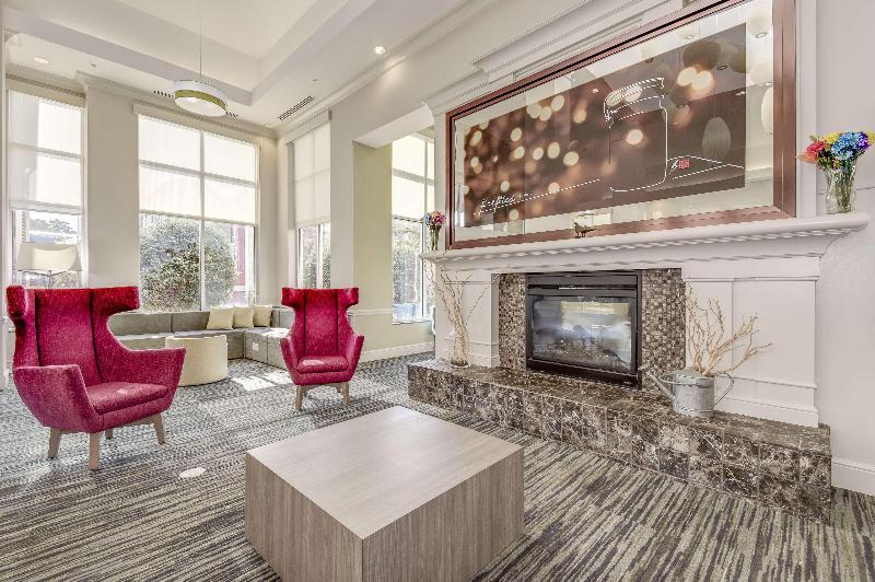 Hilton Garden Inn Waldorf image