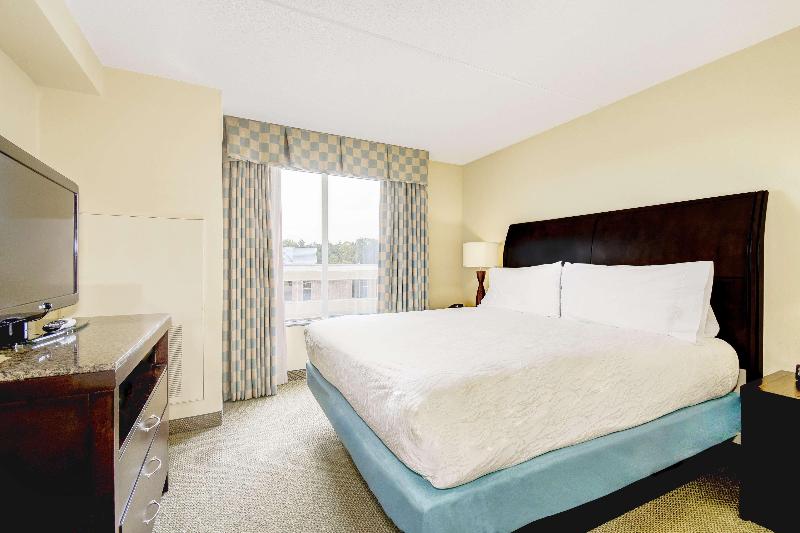 Hilton Garden Inn Waldorf image